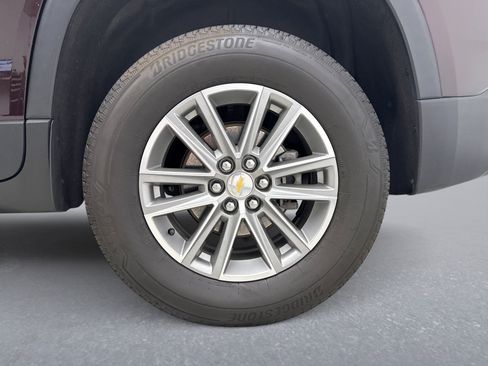 Used 2023 Chevrolet Traverse LT AWD/4WD image 22