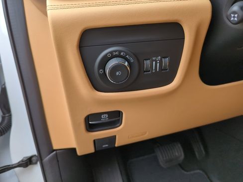 New 2026 Jeep Grand Cherokee L Summit w/ Advanced Protech Group IV image 22