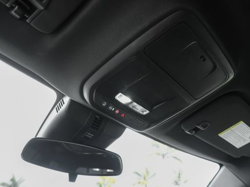 Used 2024 Chevrolet Traverse LT FWD image 21