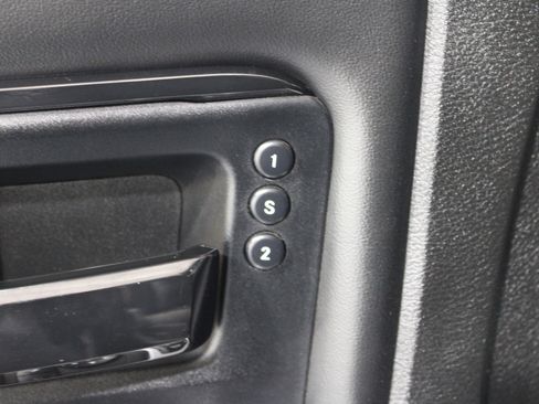 Used 2023 RAM 2500 Limited AWD/4WD image 9