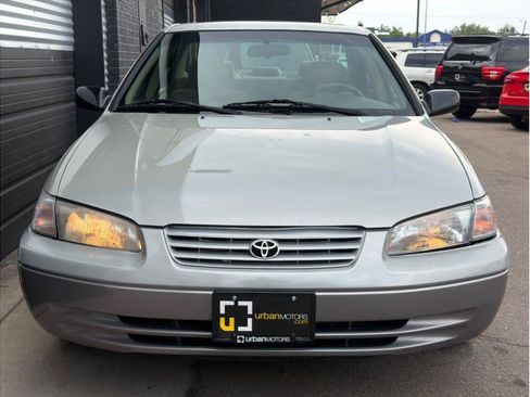 Used 1999 Toyota Camry LE FWD image 12