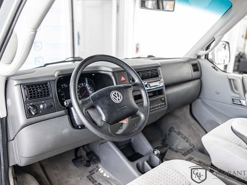Used 2001 Volkswagen Eurovan FWD image 17