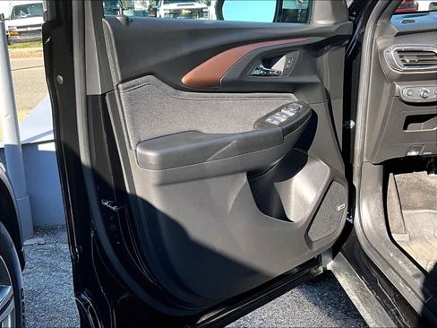 Used 2022 Chevrolet TrailBlazer ACTIV w/ Technology Package image 9