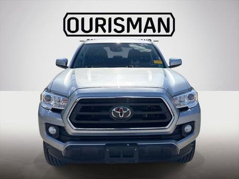 Certified 2023 Toyota Tacoma SR5 AWD/4WD image 2
