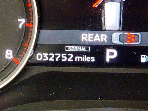 Used 2022 Mitsubishi Outlander ES FWD image 14