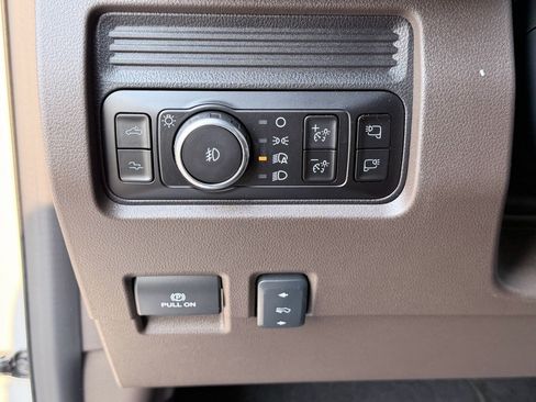 Used 2025 Ford F250 King Ranch w/ Chrome Package image 15