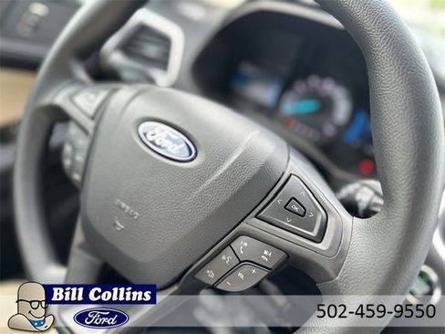 New 2024 Ford Edge SE image 13