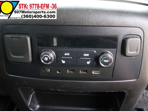 Used 2020 Chevrolet Suburban LT AWD/4WD image 19