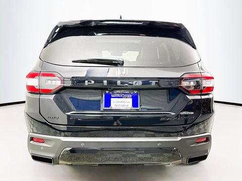 Used 2026 Honda Pilot Black Edition image 15