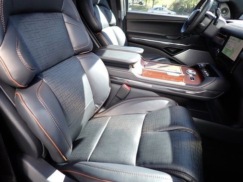 New 2025 Lincoln Navigator Black Label image 11