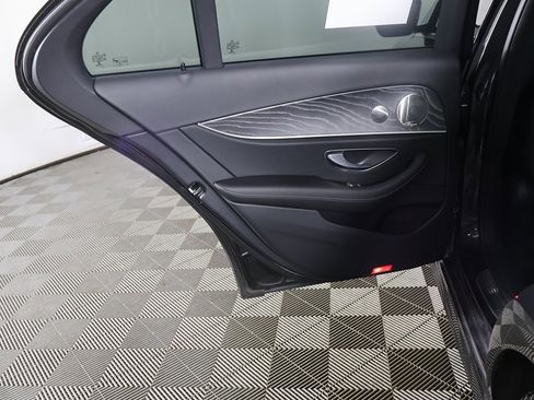 Used 2021 Mercedes-Benz E 350 4MATIC Sedan image 24