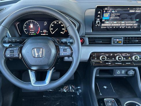 New 2025 Honda Pilot Touring image 16