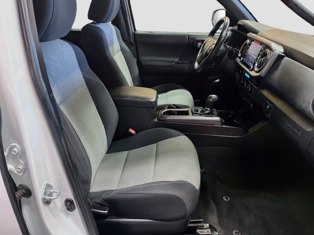 Used 2021 Toyota Tacoma TRD Off-Road w/ Technology Package AWD/4WD image 26