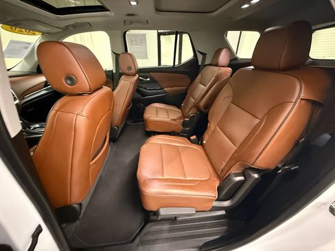 Used 2020 Chevrolet Traverse High Country AWD/4WD image 19
