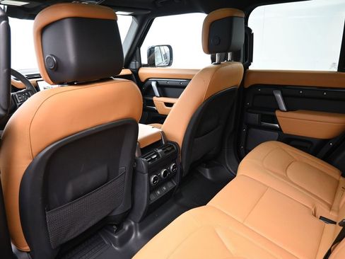 Used 2024 Land Rover Defender 110 V8 image 10