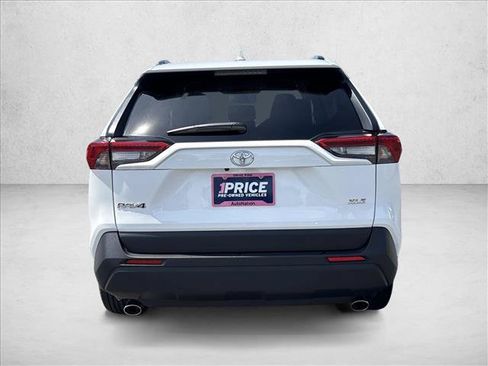 Certified 2025 Toyota RAV4 XLE FWD image 6