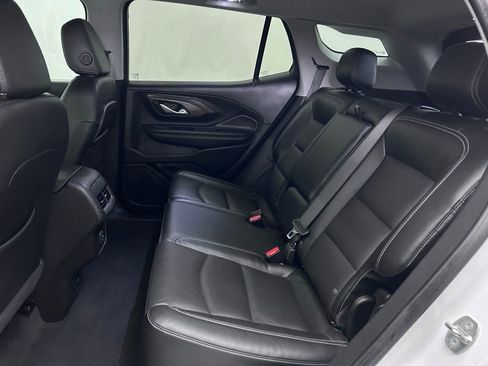 Used 2023 GMC Terrain SLT image 30
