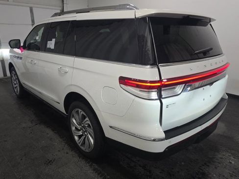Used 2024 Lincoln Navigator Reserve w/ Equipment Group 201A image 3