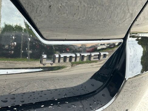 Certified 2024 Jeep Grand Cherokee Limited w/ Black Appearance Package image 31