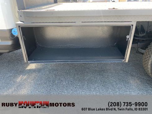 Used 2017 RAM 5500 Tradesman w/ Power & Remote Entry Group image 22