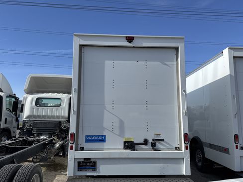 New 2024 GMC Savana 3500 Work Van w/ Power Convenience Package image 6