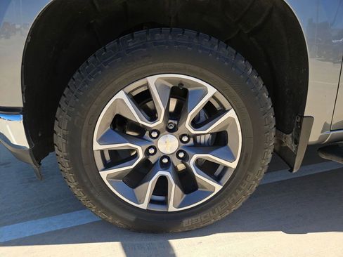 Used 2020 Chevrolet Silverado 1500 LT w/ Texas Edition image 30