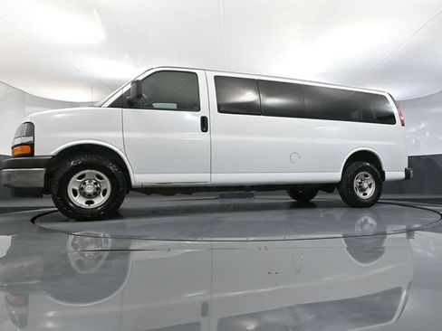 Used 2017 Chevrolet Express 3500 LT w/ LT Preferred Equipment Group RWD image 49