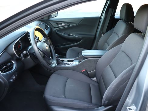 Used 2025 Chevrolet Malibu LT image 10