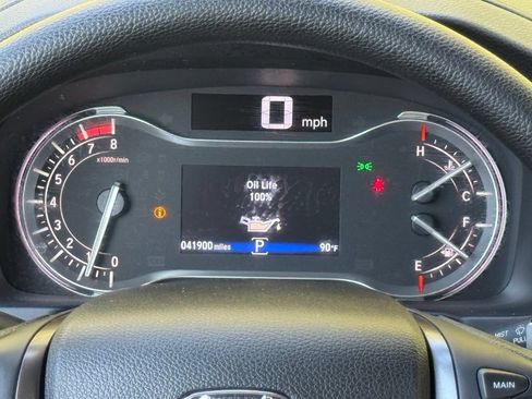 Certified 2023 Honda Ridgeline Sport image 2