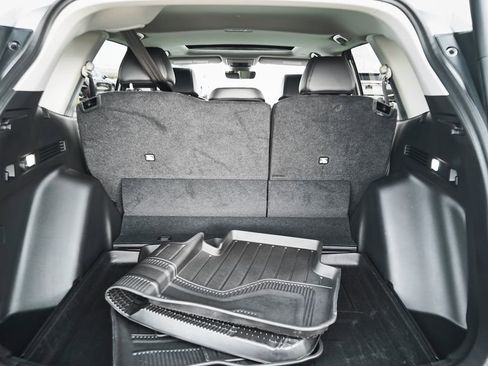 Used 2025 Honda CR-V EX-L image 9