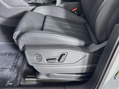 Certified 2025 Audi Q5 Premium w/ Premium Plus AWD/4WD image 19