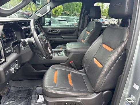 Used 2024 GMC Sierra 2500 AT4 w/ AT4 Premium Plus Package AWD/4WD image 14