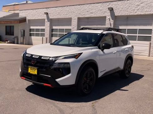 Used 2026 Nissan Rogue SV AWD/4WD image 5