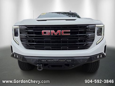 Used 2025 GMC Sierra 1500 Elevation AWD/4WD image 9