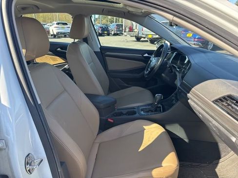 Used 2019 Volkswagen Jetta SEL image 11