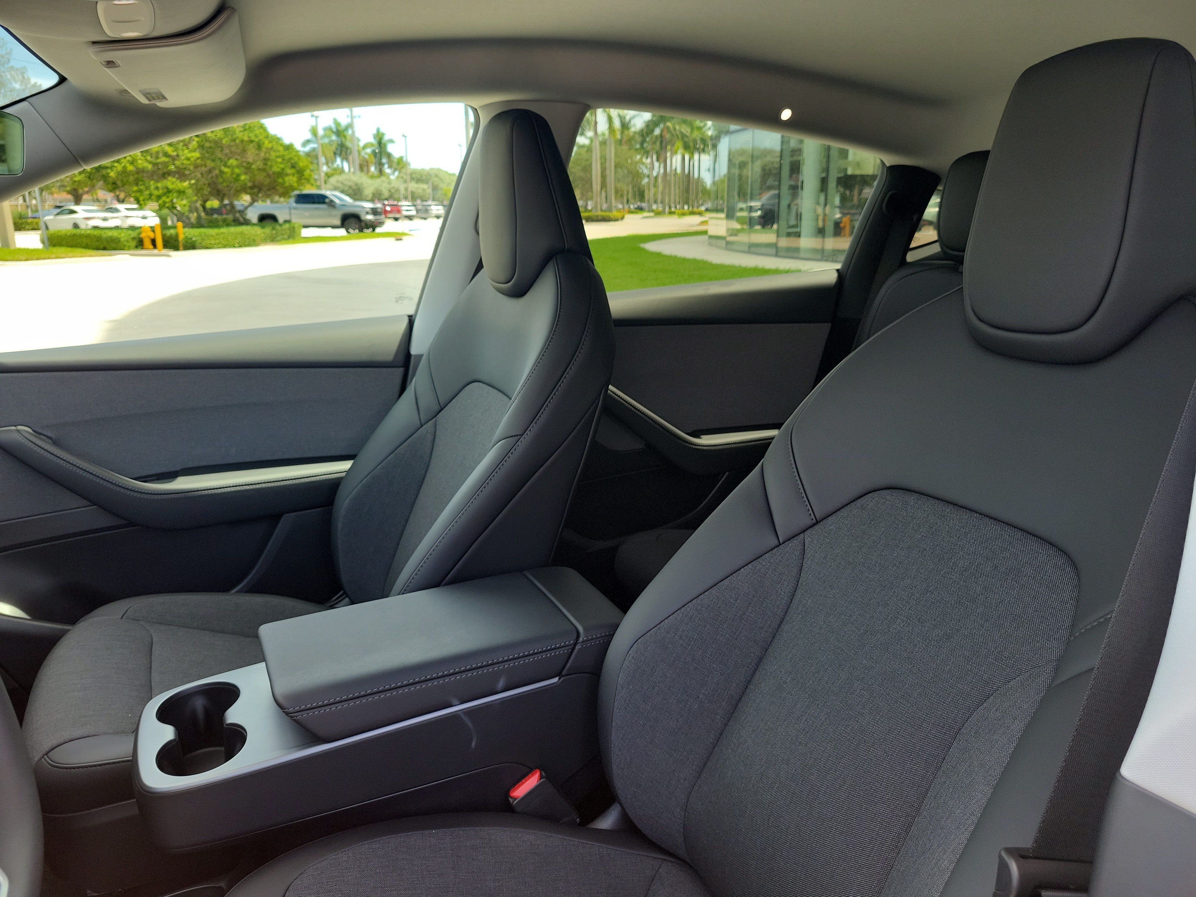 Used 2026 Tesla Model Y 2WD image 24