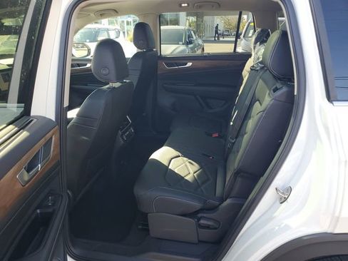 New 2026 Volkswagen Atlas SE FWD image 11