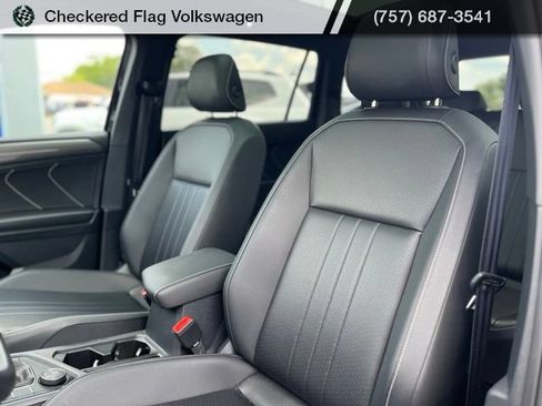 Used 2023 Volkswagen Tiguan SE R-Line AWD/4WD image 21