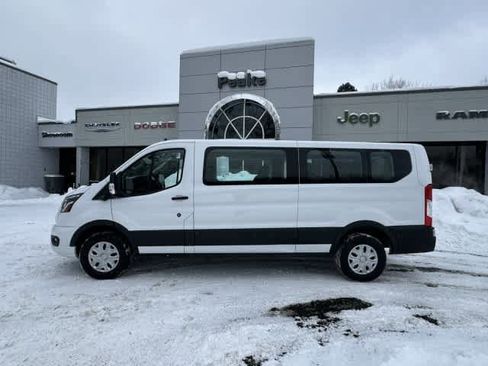 Used 2023 Ford Transit 350 XLT RWD image 3