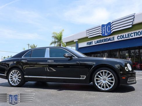 Used 2017 Bentley Mulsanne RWD image 40