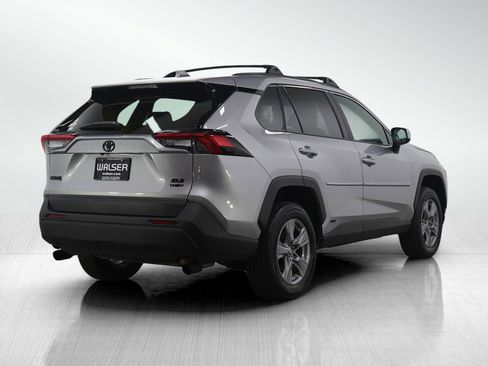Used 2025 Toyota RAV4 XLE image 5