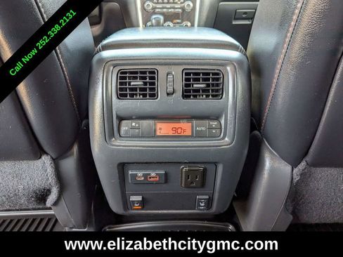 Used 2019 Nissan Pathfinder SL image 17