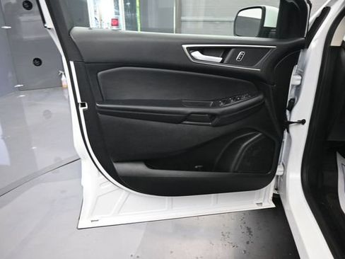 Used 2022 Ford Edge SEL w/ Convenience Package AWD/4WD image 11