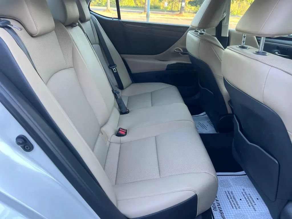 Used 2020 Lexus ES 350 w/ Premium Package FWD image 19