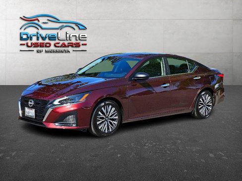 Used 2024 Nissan Altima 2.5 SV image 7