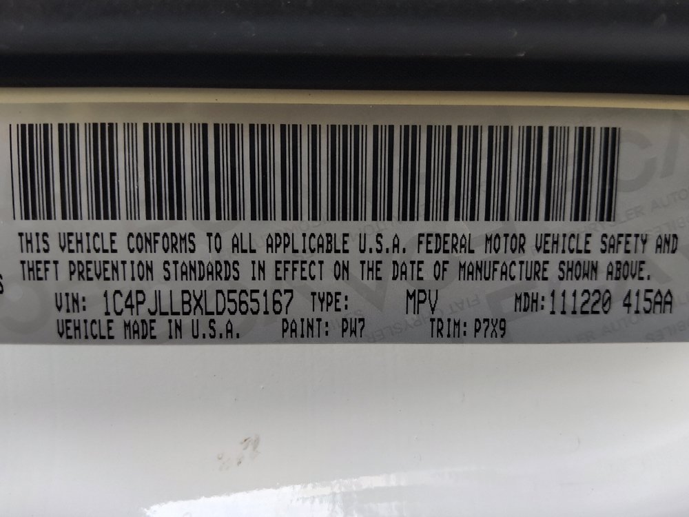 Used 2020 Jeep Cherokee Latitude Plus FWD image 33