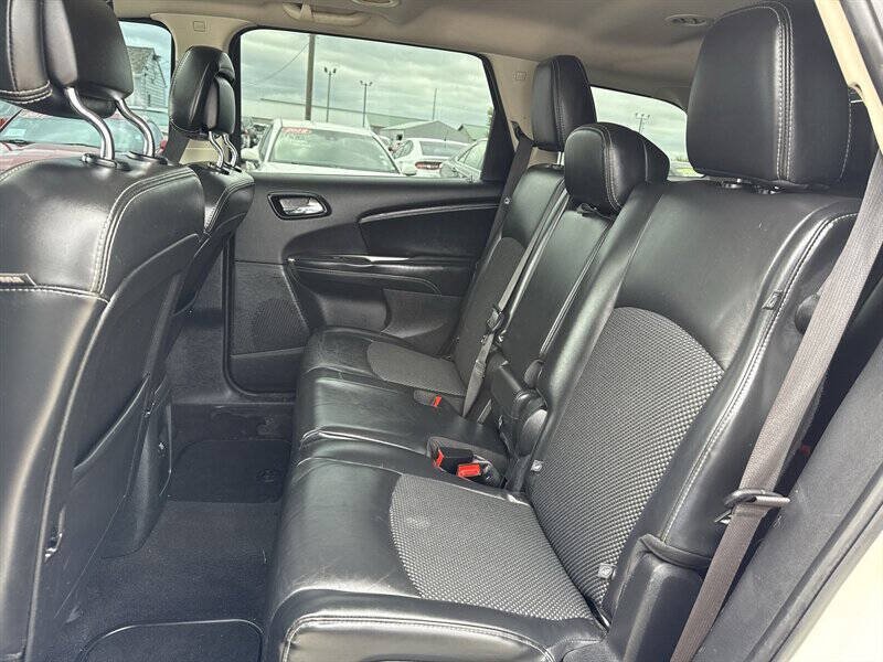Used 2020 Dodge Journey Crossroad FWD image 19