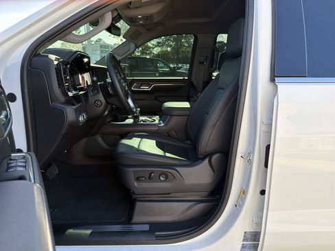 Used 2026 GMC Sierra 1500 SLT RWD image 13