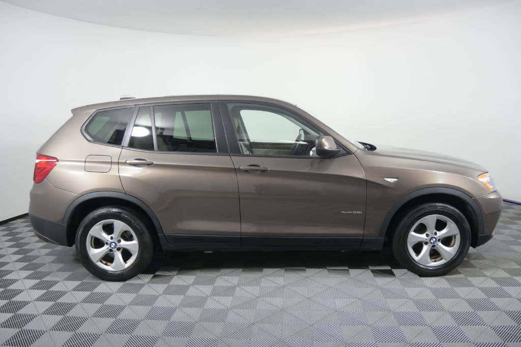 Used 2012 BMW X3 xDrive28i AWD/4WD image 3