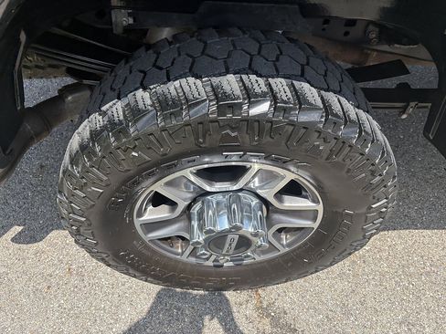 Used 2023 Ford F250 Lariat AWD/4WD image 11
